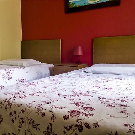 Hotel O Catraio Монтижу Номер фото