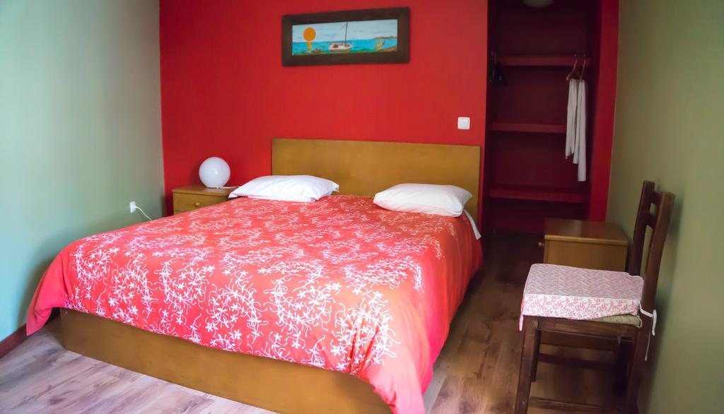 Hotel O Catraio Монтижу Номер фото