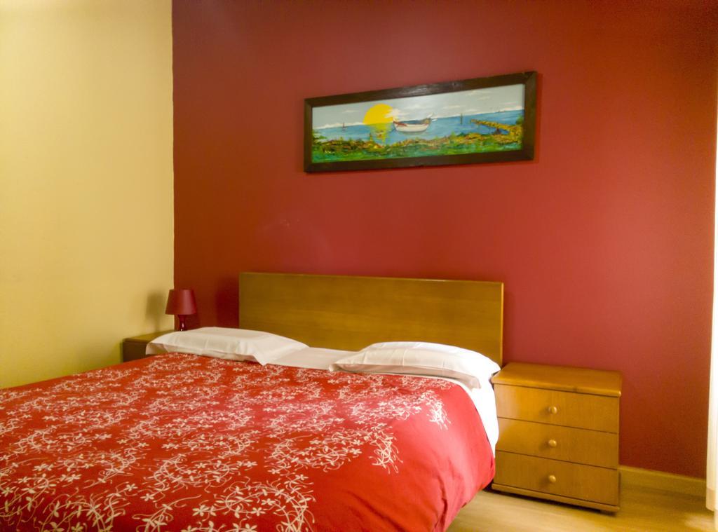 Hotel O Catraio Монтижу Номер фото